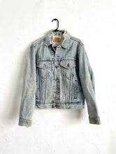 Load image into Gallery viewer, Vintage 90s Distressed Light Wash Levi's Denim Jacket