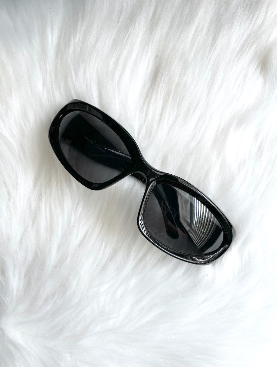 Black Y2K Style Wraparound Sunglasses – Total Recall Vintage display picture 2