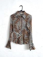 Load image into Gallery viewer, Vintage Y2K Trippy Striped Print Bell Sleeve Print Button Down Top
