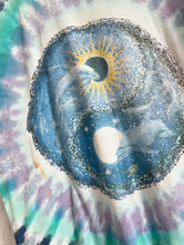 Load image into Gallery viewer, Vintage 90s Blue and Purple Tie Dyed Dolphin Yin Yang Tee