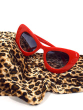 Load image into Gallery viewer, Bianca Thick Cat Eye Sunglasses Red