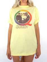 Load image into Gallery viewer, Vintage 70s Pale Yellow Queen Tee