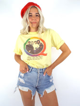 Load image into Gallery viewer, Vintage 70s Pale Yellow Queen Tee