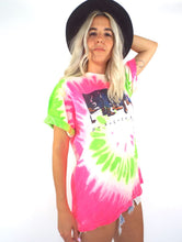 Load image into Gallery viewer,  Vintage 80s Neon Pink and Green Tie Dye Dallas, Texas Tee