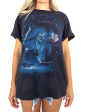Load image into Gallery viewer, Vintage 90s Black and Blue Wolf Tee