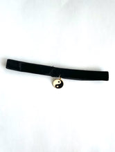 Load image into Gallery viewer, Vintage 90s Black Velvet Yin Yang Choker