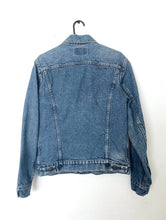 Load image into Gallery viewer, Vintage 80s Medium Wash Levi's Denim Jacket