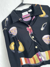 Load image into Gallery viewer, Vintage 90s Printed Cropped Button Down