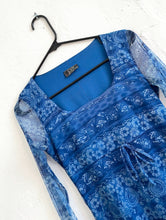 Load image into Gallery viewer, Vintage Y2K Blue Paisley Print Bell Sleeve Mini Dress