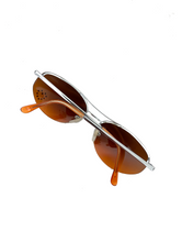 Load image into Gallery viewer, Vintage Y2K Brown Ombre Rhinestone Heart Aviator Sunglasses