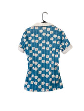 Load image into Gallery viewer, Vintage 70s Blue and White Tie Front Floral Floral Print Button Down