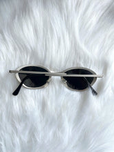 Load image into Gallery viewer, Vintage 90s Retro Dark Silver Metal Sunglasses