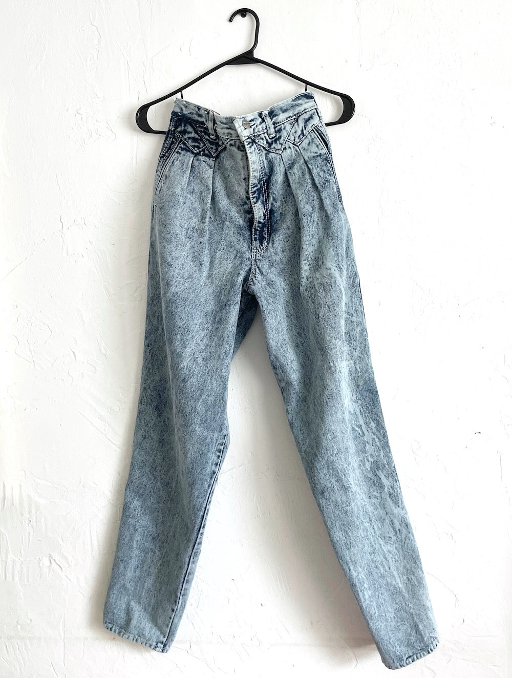 Vintage 90s Acid Wash High Waist Mom Jeans -- Size 26