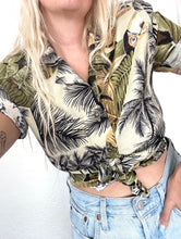Load image into Gallery viewer, Vintage 70s Safari Print Button Down Top Tropical Blouse Crop Top