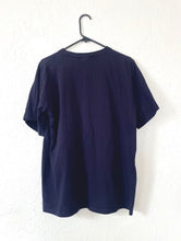 Load image into Gallery viewer, Vintage 90s Toronto Maple Leafs Puck Tee