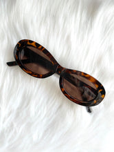 Load image into Gallery viewer, Skinny Oval Tortoiseshell Sunglasses