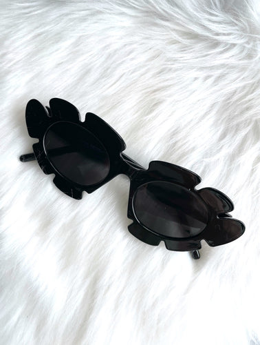 In Bloom Black Flower Sunglasses