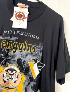 Vintage 90s Pittsburgh Penguins Taz Tee hockey nhl retro