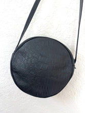 Load image into Gallery viewer, Vintage 80s Black Round Leather Alligator Shoulder Bag