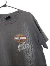 Load image into Gallery viewer, Vintage 90s Makin' Tracks Tire and Eagle Design Harley-Davidson Tee