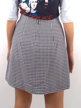 Load image into Gallery viewer, Vintage 90s High-Waist A-Line Gingham Print Skirt -- Size Medium