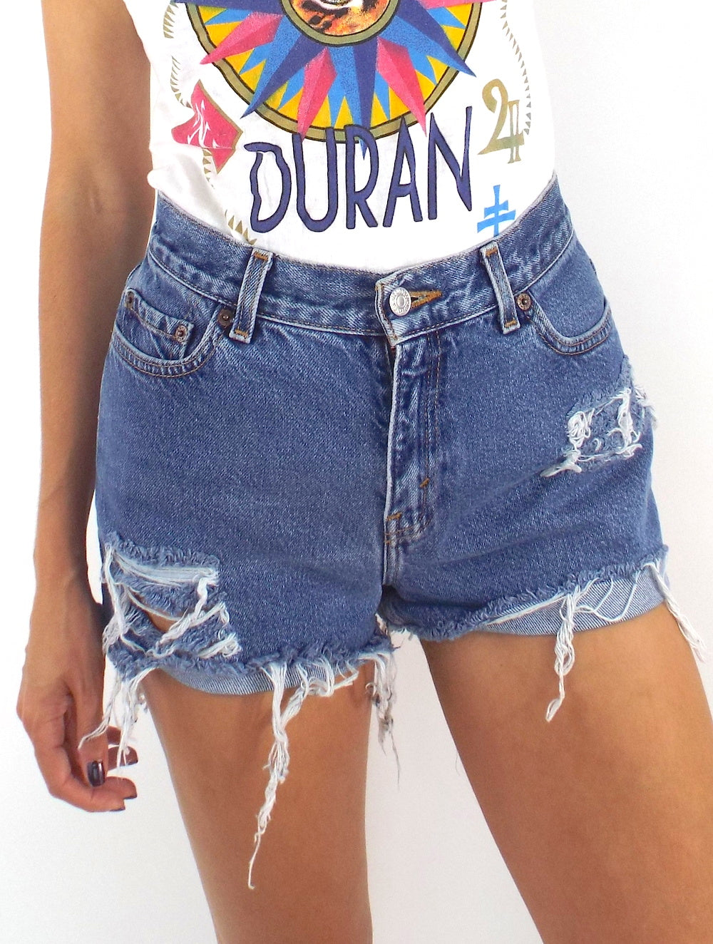 Vintage 90s Distressed High-Waist Levi's Cut-Off Shorts -- Size 28