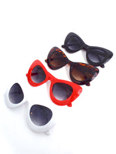 Load image into Gallery viewer, Bianca Thick Cat Eye Sunglasses