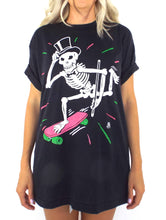 Load image into Gallery viewer, Vintage Oversized Paper Thin Skateboarding Skeleton Tee