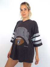 Load image into Gallery viewer, Vintage 90s Oversized Raiders Striped Sleeve Tee
