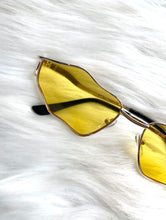 Load image into Gallery viewer, Acid Trip Squiggly Yellow Tint Wire Frame Sunglasses