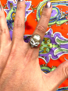 Unisex Vintage 90s Faux Silver Alien Skull Ring