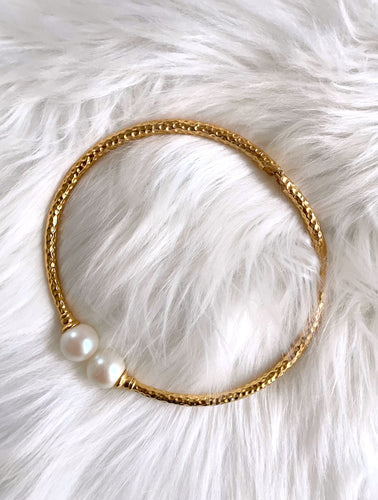 Vintage 80s Faux Pearl and Gold Choker