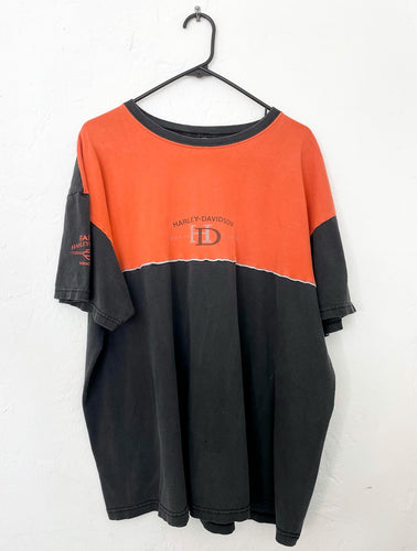 Vintage Y2K Black and Orange Oversized Harley-Davidson Tee