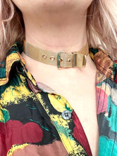 Load image into Gallery viewer, Vintage 80s Faux Gold Mesh Buckle Choker
